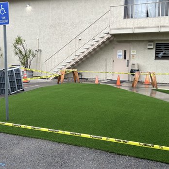 Ruby Turf Direct - 76 blue backing Synthetic turf artificial grass installation - Artificial Turf Near Me - San Marcos, California
