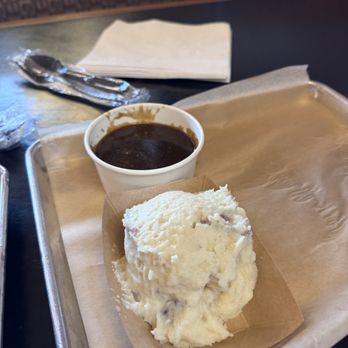 Station 8 BBQ - Mashed Potatoes - Barbeque Near Me - Wichita, Kansas
