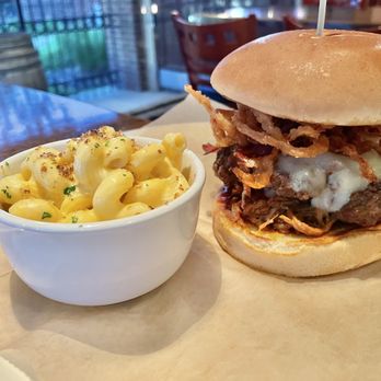 Hopvine Brewing Company - Hopvine Burger with a side of mac & cheese (side substituted for $2) - New American Near Me - Aurora, Illinois