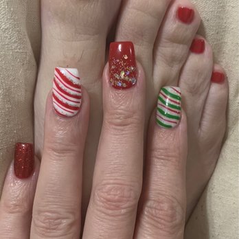 Chloe Nails - First time acrylics & design with Lynh and Quyen the pedicurist, they're the best of the best, I highly recommend them! - Nail Salons Near Me - Lomita, California
