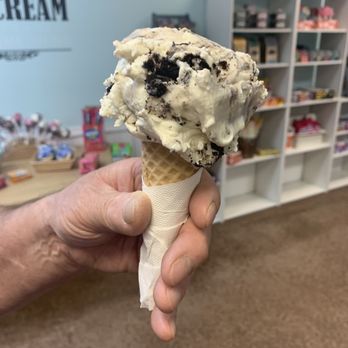 Sugar Mama's - Hubby's Chocolate Chip Cookie 1 Scoop Ice Cream - Desserts Near Me - Fairfax, Virginia