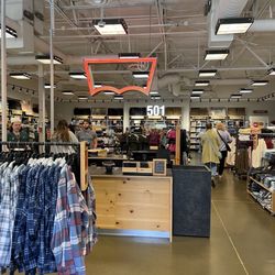 Levi’s Outlet Store - Inside