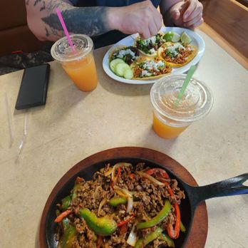 Mi Hermoso Pueblo - Steak fajita and tacos with freshly made cantaloupe juice - Mexican Near Me - Penns Grove, New Jersey Mi Hermoso Pueblo - Steak fajita and tacos with freshly made cantaloupe juice - Mexican Near Me - Penns Grove, New Jersey