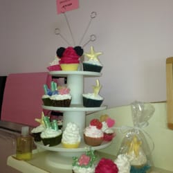 Queen's Bath - Cupcake soaps!