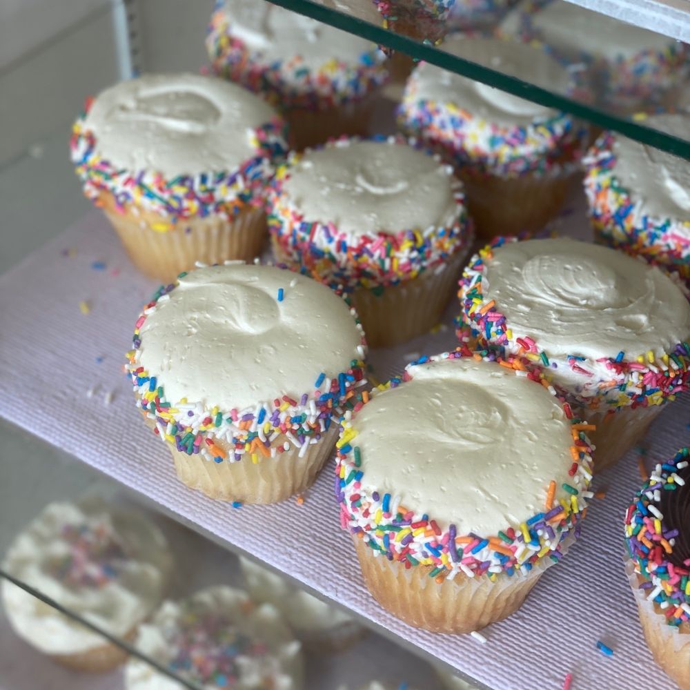 Take the Cake - Bakeries Near Me - Houston, Texas