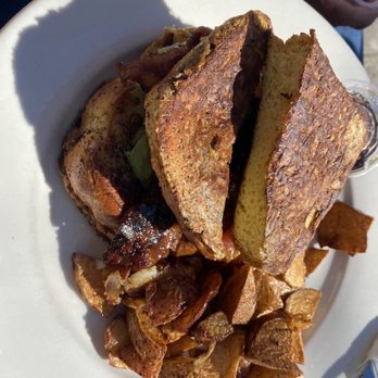 Bittersweet Kitchen - French Toast BLT - Breakfast & Brunch Near Me - Media, Pennsylvania Bittersweet Kitchen - French Toast BLT - Breakfast & Brunch Near Me - Media, Pennsylvania