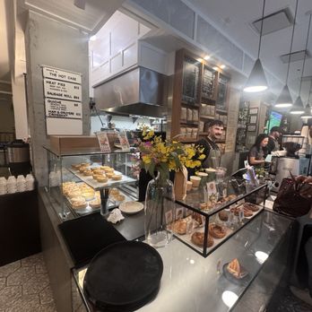 Chapel Street - Cafes Near Me - Chicago, Illinois