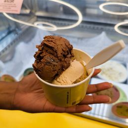 Italian hazelnut and dark chocolate fudge brownie Italian hazelnut and dark chocolate fudge brownie