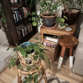 Serena & Lily Berkeley Outlet - Dip dyed stool and wicker basket in my living room - Home Decor Near Me - Berkeley, California