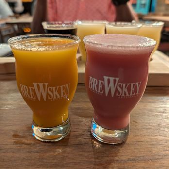 Pub BreWskey - Smoothie Sours - Brewpubs Near Me - Montreal, Quebec