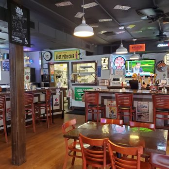 Bites and Pints Gastro Pub - Inside dining - Gastropubs Near Me - Greensboro, North Carolina Bites and Pints Gastro Pub - Inside dining - Gastropubs Near Me - Greensboro, North Carolina