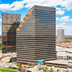 Regus Michigan Town Center