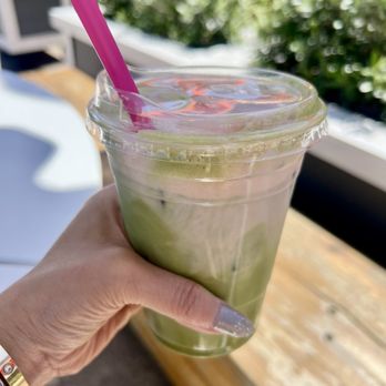 Kini Koffee - Strawberry field - Coffee & Tea Near Me - Del Mar, California
