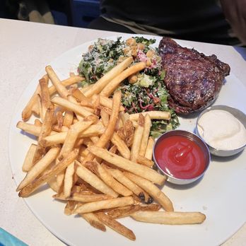 Cactus Club Cafe - Steak, kale and fries - Cocktail Bars Near Me - Toronto, Ontario Cactus Club Cafe - Steak, kale and fries - Cocktail Bars Near Me - Toronto, Ontario