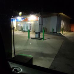 Sharon's Shell Gas & Cafe - The mini Mart and gas pumps