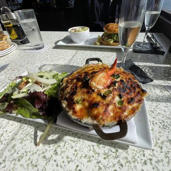C Level - Lobster Mac & cheese and blackened chicken sandwich with jalapeño Cole slaw - New American Near Me - San Diego, California C Level - Lobster Mac & cheese and blackened chicken sandwich with jalapeño Cole slaw - New American Near Me - San Diego, California