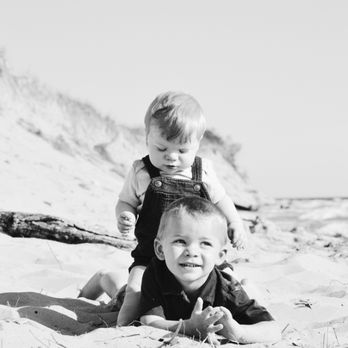 Hanna Evans Photography - Siblings! - Photographers Near Me Hanna Evans Photography - Siblings! - Photographers Near Me
