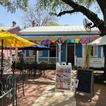 La Churrería by ChurroStar - Outside store front - Desserts Near Me - San Antonio, Texas