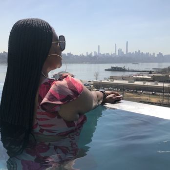 SoJo Spa Club - Infinity pool - Saunas Near Me - Edgewater, New Jersey SoJo Spa Club - Infinity pool - Saunas Near Me - Edgewater, New Jersey