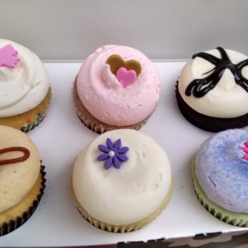 Georgetown Cupcake - Vanilla Butterfly Surprise, Raspberry Lemonade, Lava Fudge, Salted Caramel, Vanilla2, Earl Grey Lavender. - Bakeries Near Me - Bethesda, Maryland Georgetown Cupcake - Vanilla Butterfly Surprise, Raspberry Lemonade, Lava Fudge, Salted Caramel, Vanilla2, Earl Grey Lavender. - Bakeries Near Me - Bethesda, Maryland