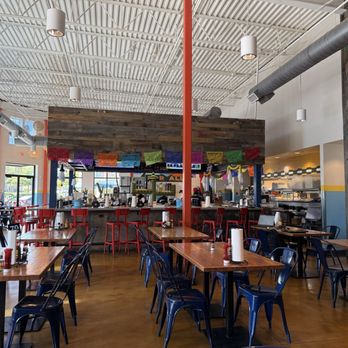 Mojo's Tacos - Tollgate - Main seating area, and bar - Tacos Near Me - Thompson's Station, Tennessee Mojo's Tacos - Tollgate - Main seating area, and bar - Tacos Near Me - Thompson's Station, Tennessee