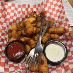 Newt’s - Apple Valley
