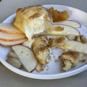 Sheila's Place - Absolutely delicious baked Brie w/apricot, apples & roasted garlic. Came with toast rounds too. - New American Near Me - Camarillo, California Sheila's Place - Absolutely delicious baked Brie w/apricot, apples & roasted garlic. Came with toast rounds too. - New American Near Me - Camarillo, California