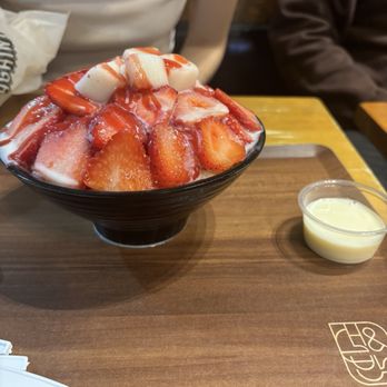 Sul & Beans - Fresh Strawberry Bingsu - Shaved Ice Near Me - San Diego, California Sul & Beans - Fresh Strawberry Bingsu - Shaved Ice Near Me - San Diego, California