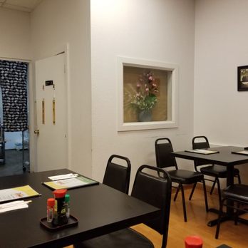 Restaurant Domo - Interior - Japanese Near Me - Kaneohe, Hawaii