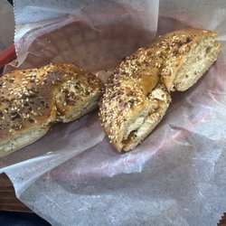 Everything bagel with cream cheese so good