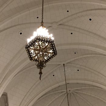 St. James Chapel - Looking up at the ceiling from the pew - Churches Near Me - Chicago, Illinois St. James Chapel - Looking up at the ceiling from the pew - Churches Near Me - Chicago, Illinois