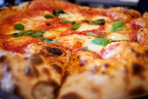 Double Zero Pie & Pub by null