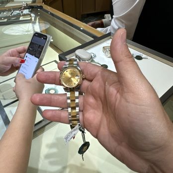 GEARYS BEVERLY HILLS - Updated December 2024 - 115 Photos & 114 Reviews