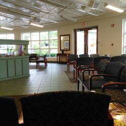 Palmetto Adult And Children's Urology - Huge waiting room (more past the fish tank)