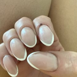 Talent Nails - Horrible French tip cut my fingers dirt in their powder