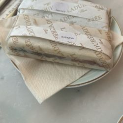 Ladurée Picnic - Finger sandwiches