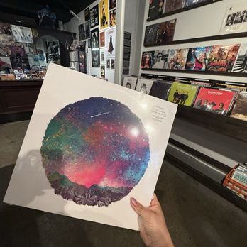 Luna Record Shop - Vinyl Records Near Me - Franklin, Tennessee