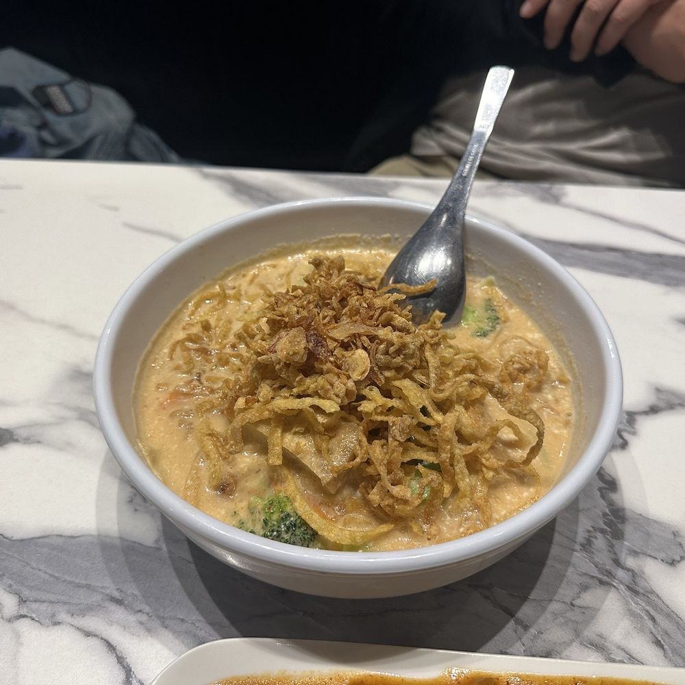 Chang Chiang Mai Noodle Chang Chiang Mai Noodle
