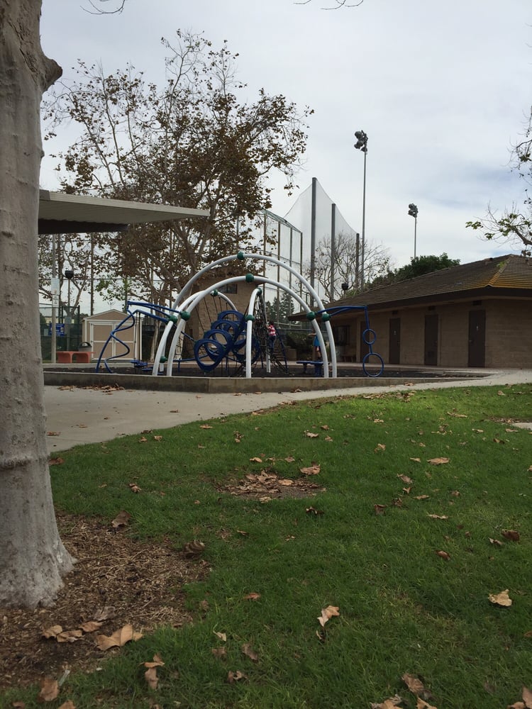MARINE AVENUE PARK Updated August 2024 16 Photos 1625 Marine Ave, Manhattan Beach
