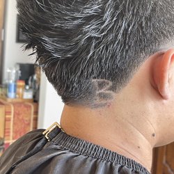 Zuly’s scissors barber shop & beauty salon