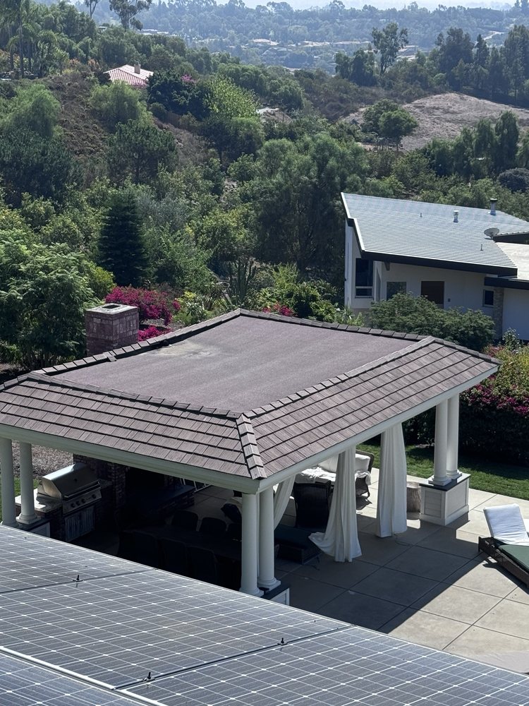 Slide of No Limit Roofing