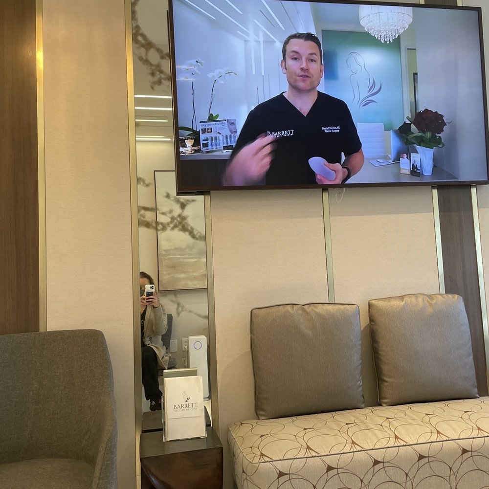 Barrett Plastic Surgery - Waiting room - Cosmetic Surgeons Near Me - Beverly Hills, California Barrett Plastic Surgery - Waiting room - Cosmetic Surgeons Near Me - Beverly Hills, California