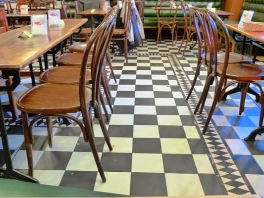 Bar Le Grillon by null