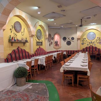 Carousel Restaurant - Interior ambiance - Middle Eastern Near Me - Glendale, California