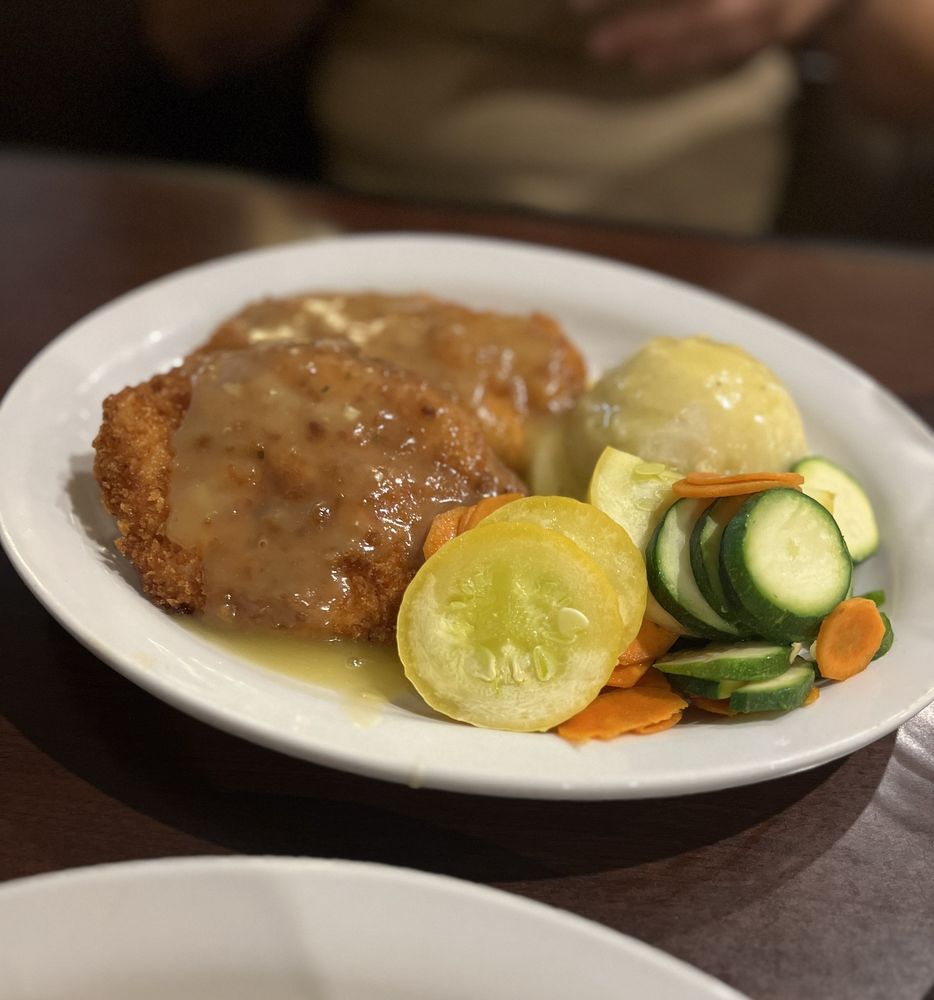 GOOD THYMES FAMILY RESTAURANT Updated November 2024 71 Photos & 203