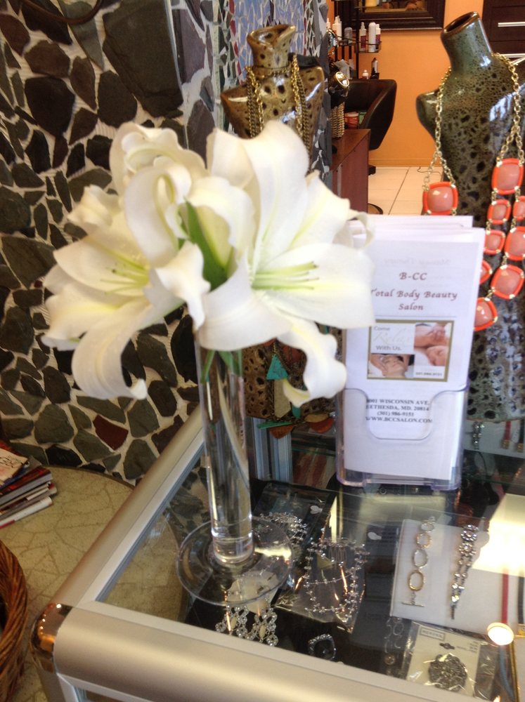 BCC Beauty Salon & Spa Logo