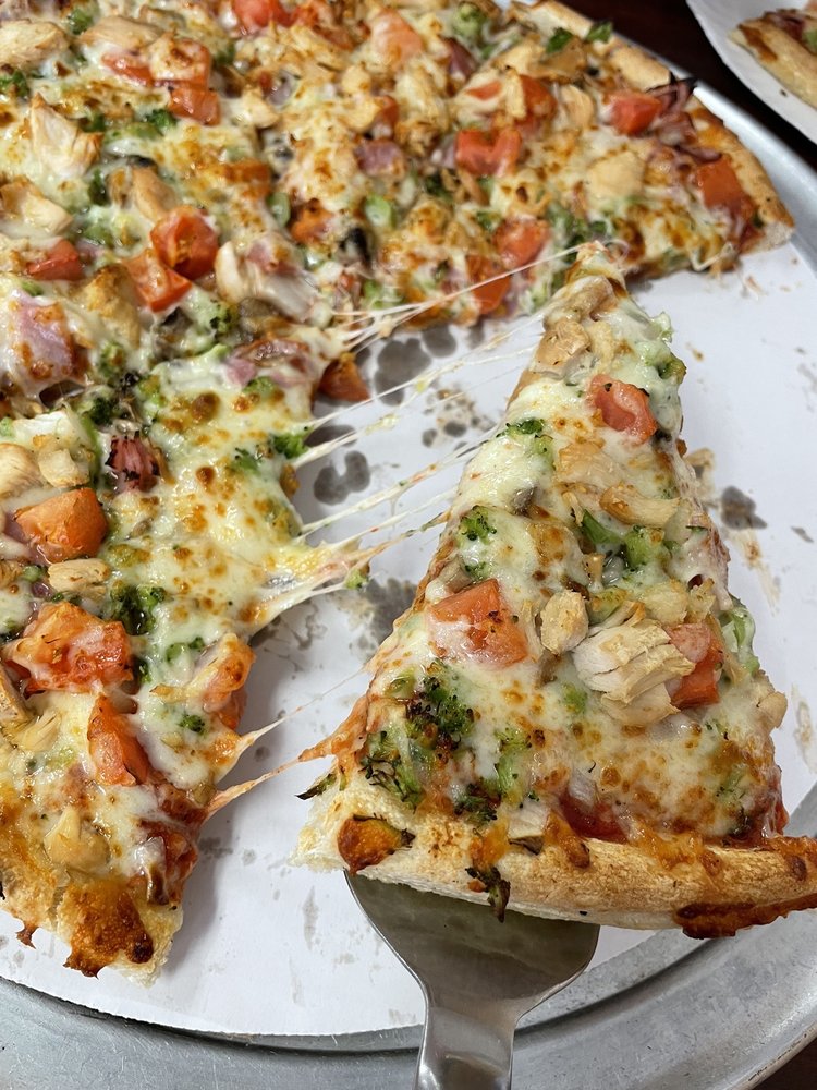 RUMFORD HOUSE OF PIZZA Updated October 2024 15 Photos & 14 Reviews