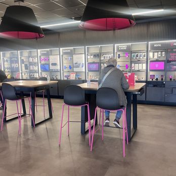 T-Mobile Experience Store - Mobile Phones Near Me - San Diego, California T-Mobile Experience Store - Mobile Phones Near Me - San Diego, California