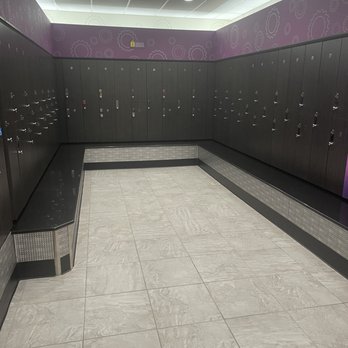 Planet Fitness - Plenty of lockers and very clean - Gyms Near Me - Smithfield, North Carolina