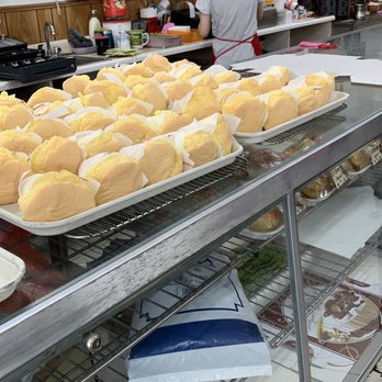 Red House Bakery & Cafe - Sponge cakes - Bakeries Near Me - San Francisco, California Red House Bakery & Cafe - Sponge cakes - Bakeries Near Me - San Francisco, California